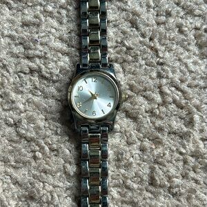 Women’s vintage two tone bracelet‎ watch silver/gold one size measurements shown